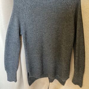 Banana Republic Gray Cotton Turtleneck Sweater - Classic and Cozy